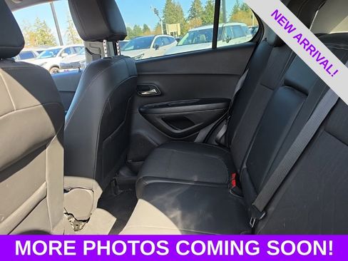 Used 2022 Chevrolet Trax LT w/ Sport Edition image 11