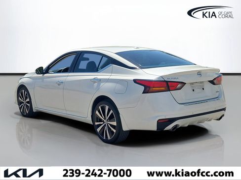 Used 2022 Nissan Altima 2.5 Platinum AWD/4WD image 4