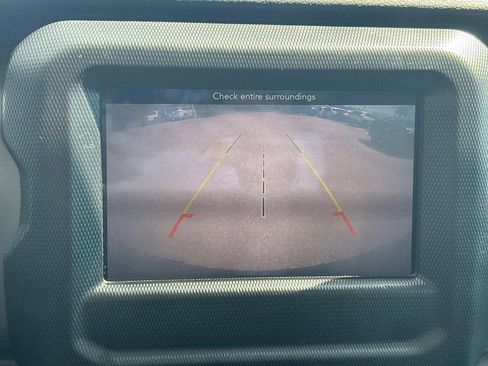 Used 2018 Jeep Wrangler Sport image 19