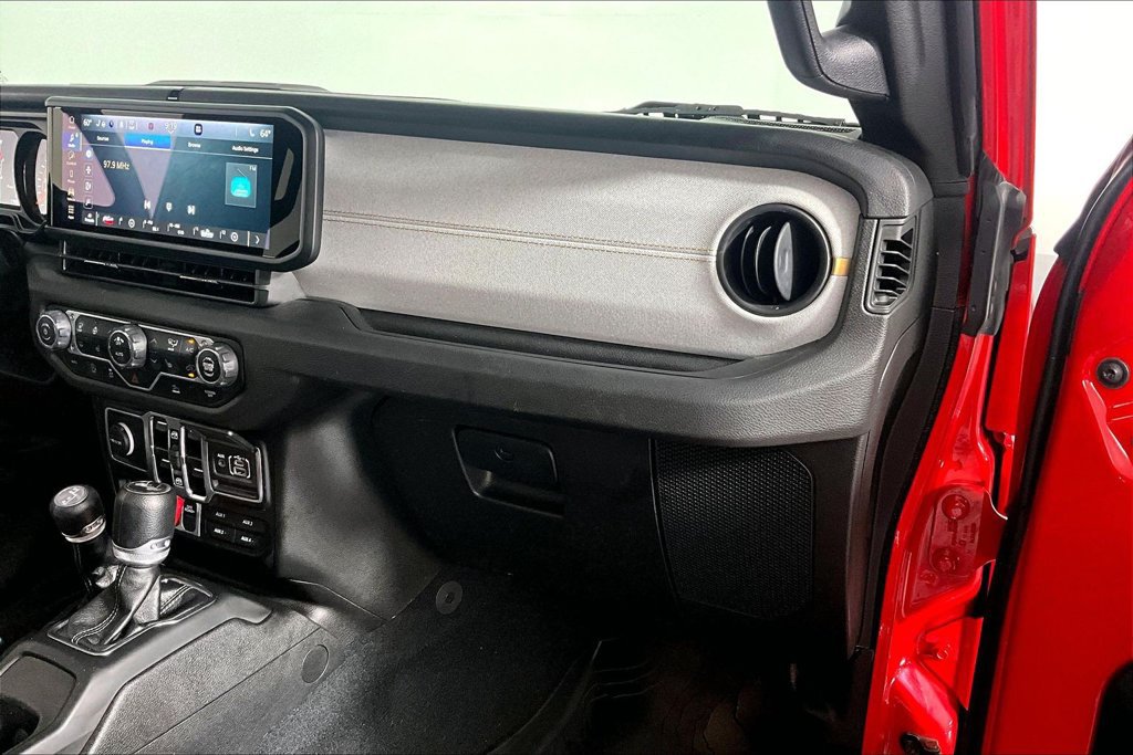 Used 2024 Jeep Wrangler Unlimited Sport AWD/4WD image 16
