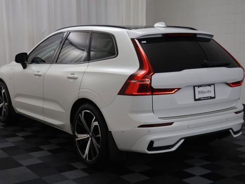 Used 2022 Volvo XC60 T8 R-Design w/ Advanced Package image 16