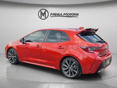 Used 2019 Toyota Corolla XSE FWD image 4