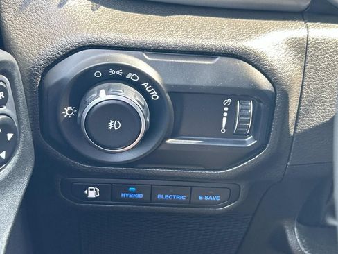 Used 2023 Jeep Wrangler Unlimited w/ Sun & Screen Package AWD/4WD image 37