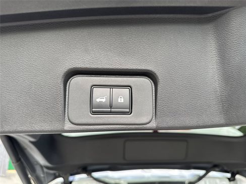 Used 2025 Nissan Rogue SV w/ Rock Creek Premium Package AWD/4WD image 31