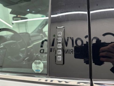 Certified 2023 Ford F150 Lariat w/ Equipment Group 502A High image 24