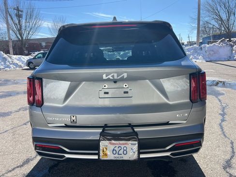 Certified 2024 Kia Sorento SX Prestige image 4