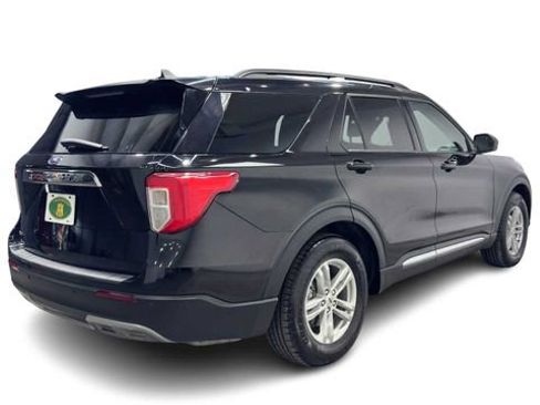 Used 2022 Ford Explorer XLT w/ Equipment Group 202A RWD image 2