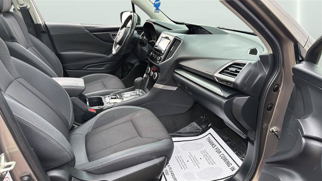Used 2020 Subaru Forester Premium AWD/4WD image 16