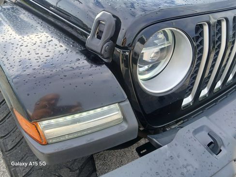 Used 2020 Jeep Gladiator Overland AWD/4WD image 20