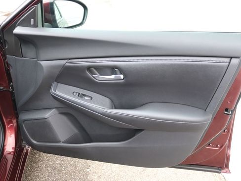 Used 2021 Nissan Sentra SV FWD image 12