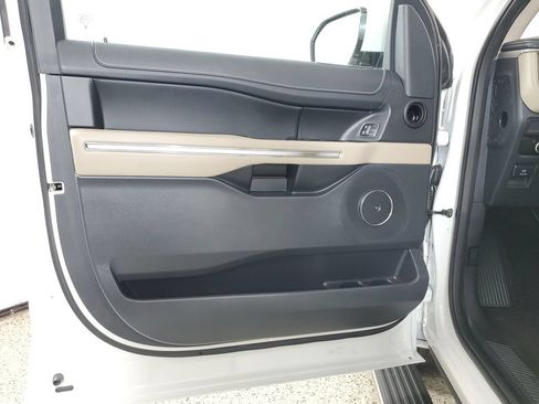 Used 2023 Ford Expedition Limited RWD image 24