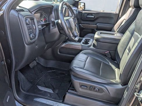 Used 2019 Chevrolet Silverado 1500 High Country w/ Technology Package AWD/4WD image 8