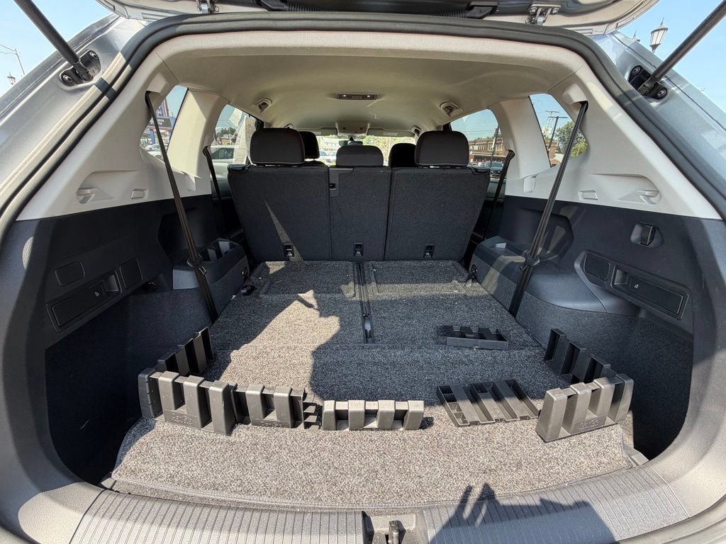 Used 2023 Volkswagen Tiguan S FWD image 11