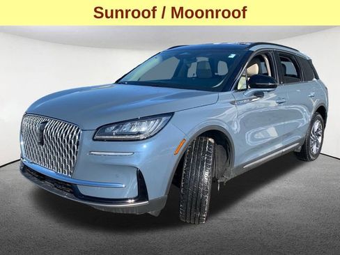 Used 2025 Lincoln Corsair AWD w/ Equipment Group 101A image 5