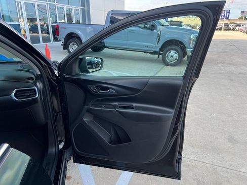 Used 2020 Chevrolet Equinox LT w/ Midnight Edition FWD image 19
