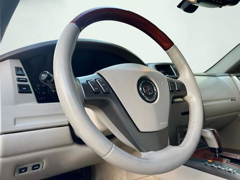 Used 2005 Cadillac XLR image 55