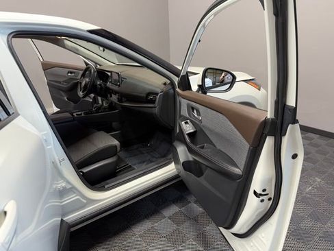 Used 2021 Nissan Rogue SV AWD/4WD image 23