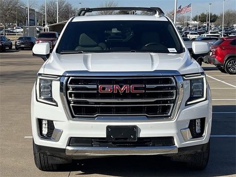 Used 2022 GMC Yukon SLT w/ SLT Premium Package image 8