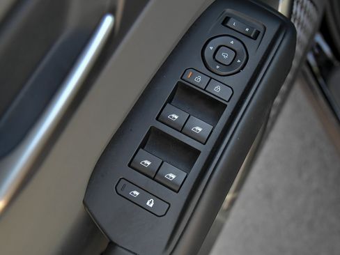 Used 2024 Kia EV9 Light Long Range RWD image 40