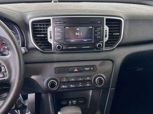 Used 2019 Kia Sportage LX AWD/4WD image 18