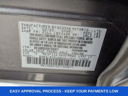 Used 2025 Nissan Sentra SR FWD image 18