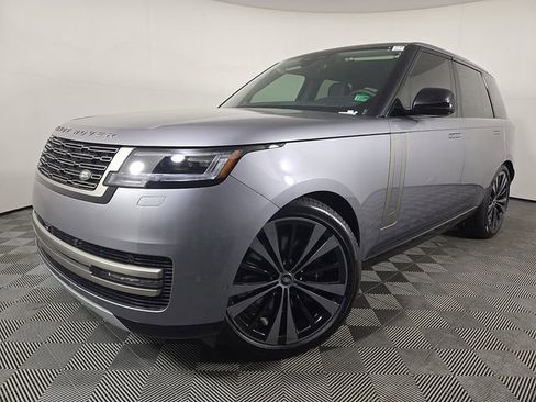 New 2025 Land Rover Range Rover SE AWD/4WD image 1