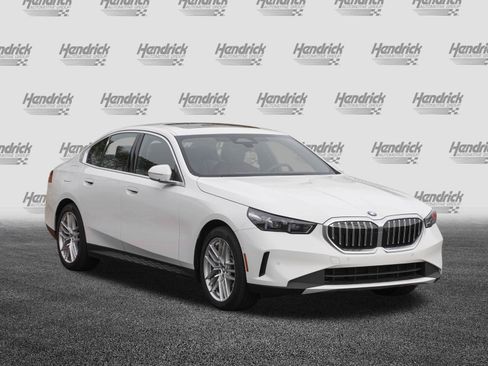 Certified 2025 BMW 530i xDrive w/ Premium Package image 2