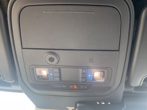 New 2025 Ford Bronco 2-Door image 21