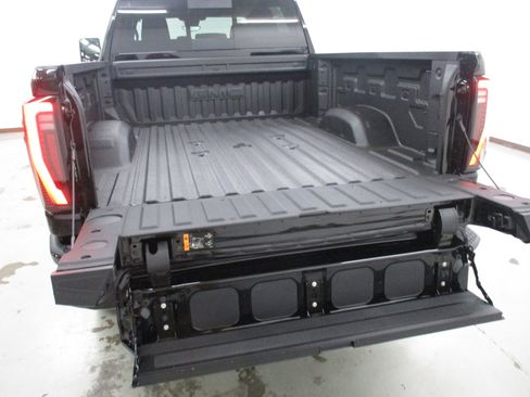 New 2026 GMC Sierra 2500 AT4 w/ AT4 Premium Plus Package AWD/4WD image 17