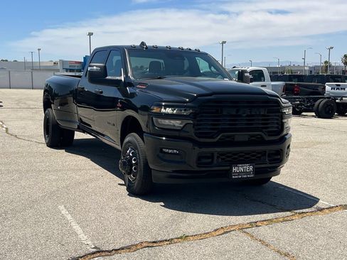 New 2026 RAM 3500 Big Horn AWD/4WD image 10