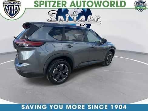 Used 2024 Nissan Rogue SV image 9
