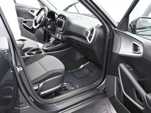 Used 2024 Kia Soul LX w/ Option Group 015 FWD image 18