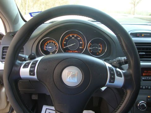 Used 2008 Saturn Aura XR w/ Premium Trim Package image 8