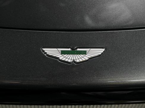 Used 2019 Aston Martin V8 Vantage Coupe RWD image 12