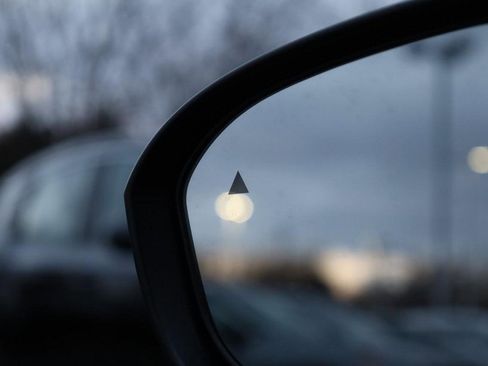 New 2026 Nissan Kicks S image 20