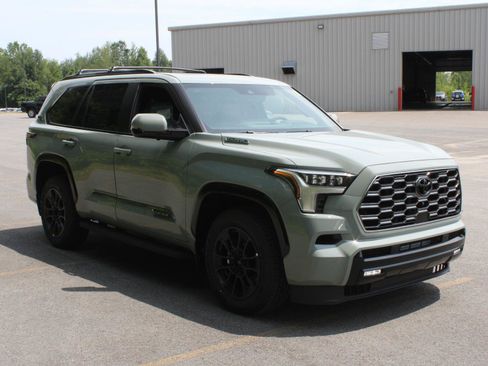 New 2026 Toyota Sequoia Platinum w/ TRD Off-Road Package AWD/4WD image 3
