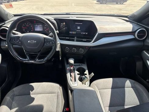 Used 2025 Chevrolet Trax RS w/ Driver Confidence Package FWD image 20