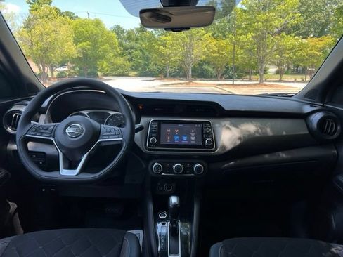 Used 2020 Nissan Kicks S w/ Interior Electronics Package FWD image 25