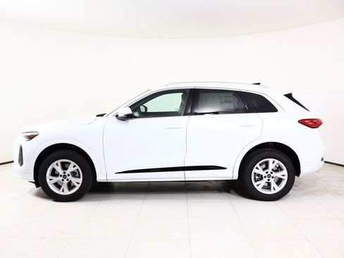 New 2026 Audi Q5 Premium image 12