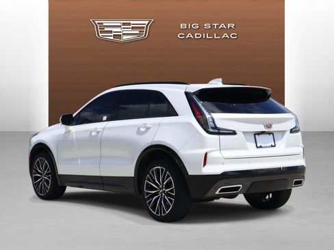 Used 2025 Cadillac XT4 Sport FWD image 3