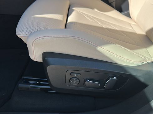 New 2026 BMW X3 xDrive30 w/ Premium Package image 12