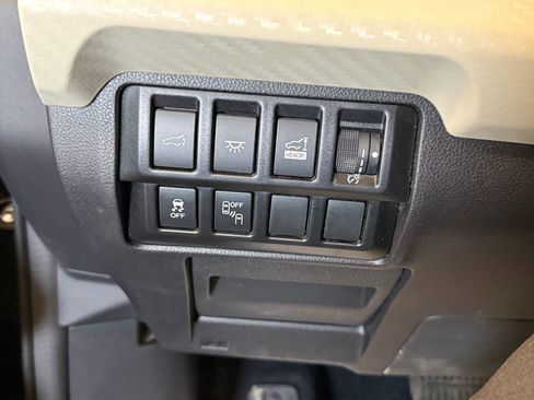 Used 2021 Subaru Ascent Premium w/ Convenience Package image 20