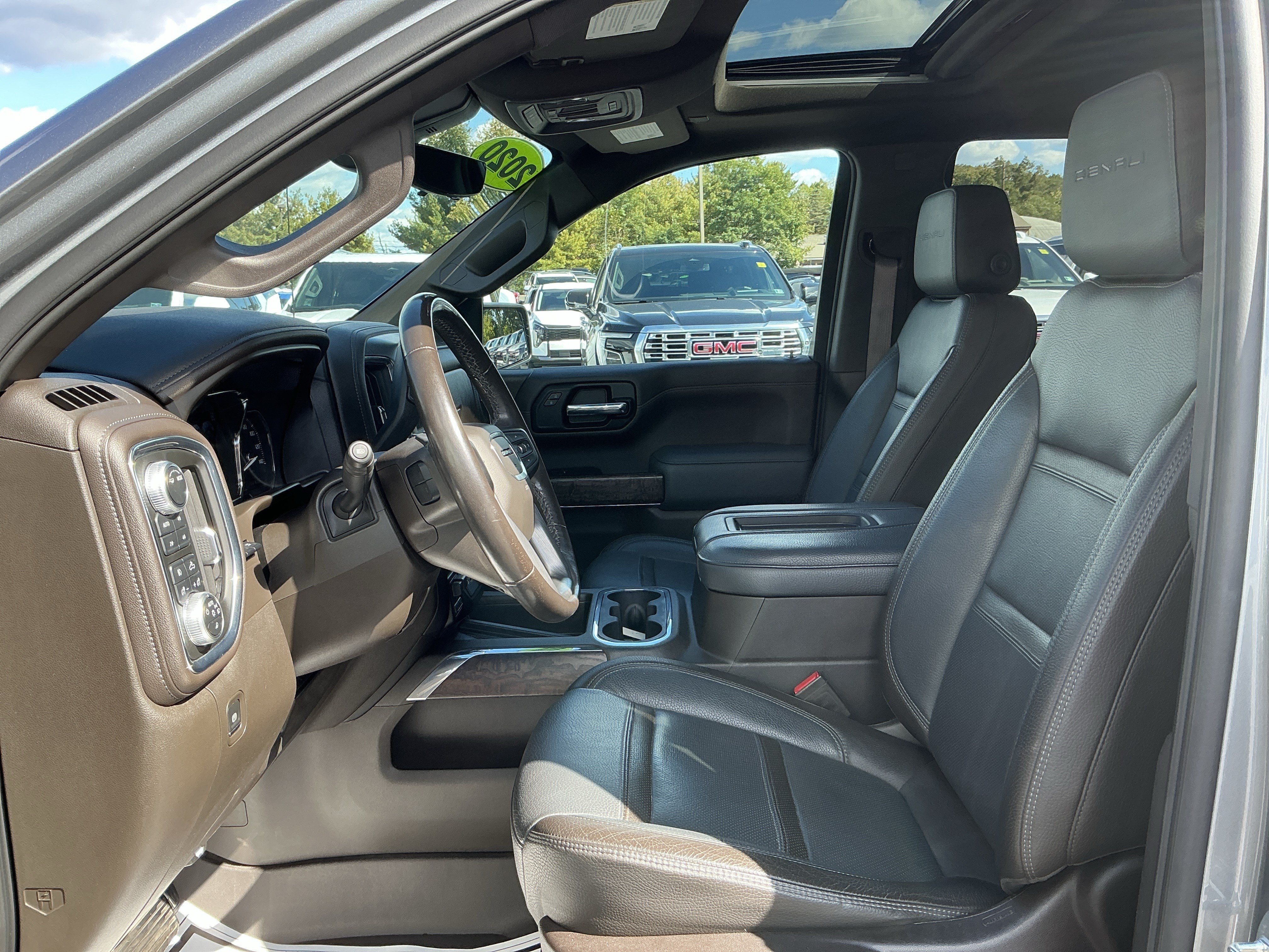 Used 2020 GMC Sierra 1500 Denali w/ Technology Package AWD/4WD image 10