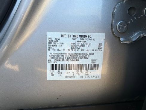 Used 2022 Ford Explorer XLT image 49