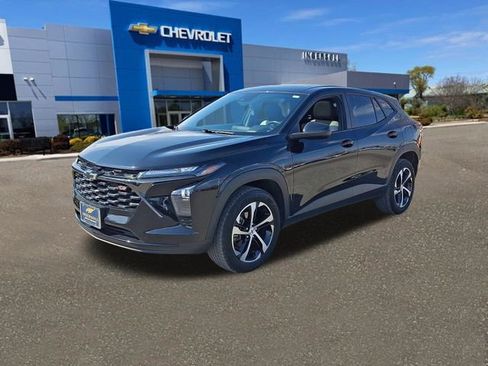 Used 2024 Chevrolet Trax RS w/ Sunroof Package image 34