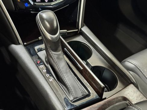 Used 2019 Cadillac XTS Luxury image 15