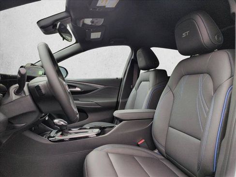 New 2026 Buick Envista Sport Touring w/ Convenience I Package FWD image 4