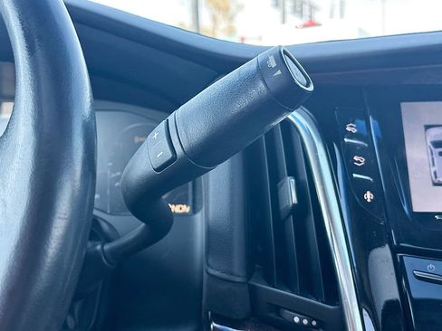 Used 2015 Cadillac Escalade Luxury AWD/4WD image 22