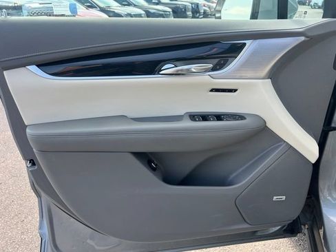 Used 2024 Cadillac XT6 Premium Luxury w/ Technology Package AWD/4WD image 25