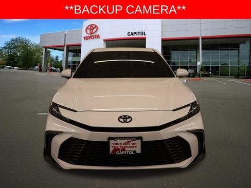 Used 2026 Toyota Camry SE FWD image 7